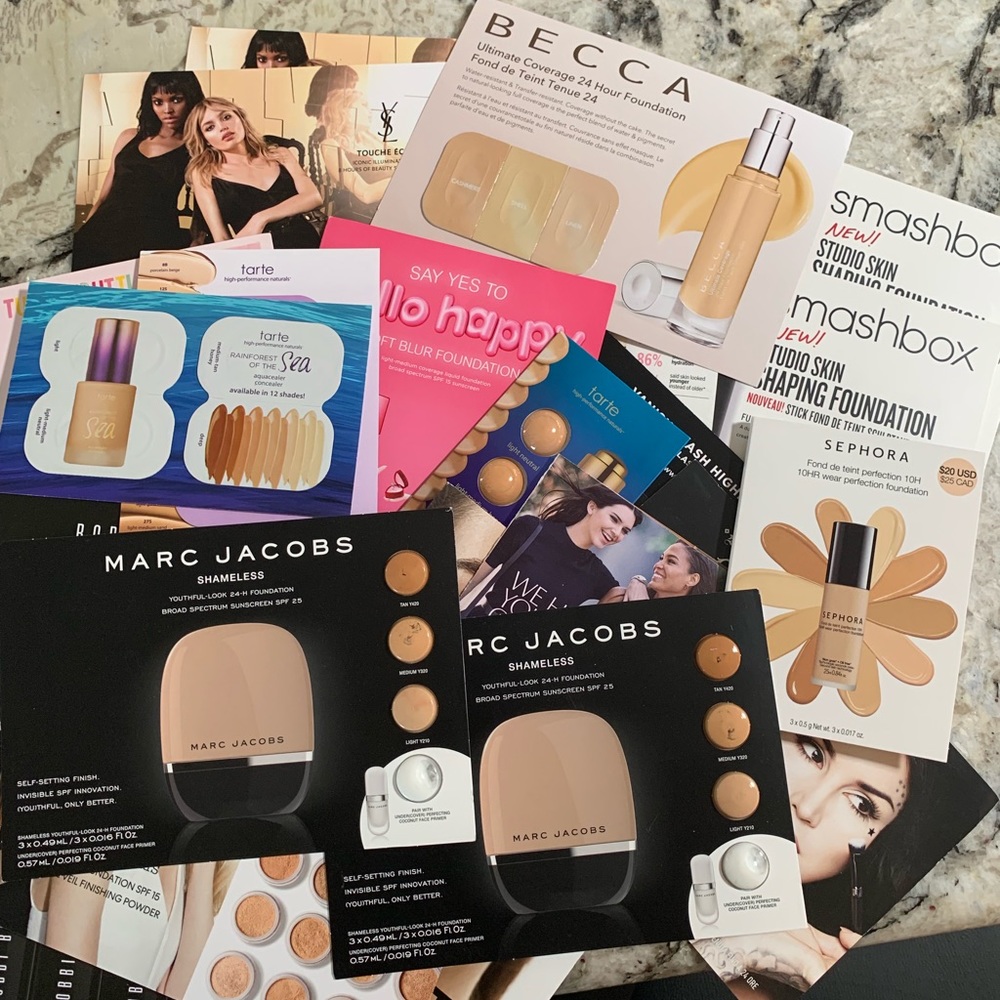 NWT 21 Luxury Makeup Sample Lot